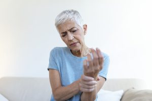 can testosterone therapy cause joint pain 4